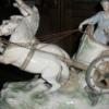 Antik porcelán trójai lovaskocsi