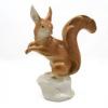 Gigantikus Royal Dux porcelán mókus